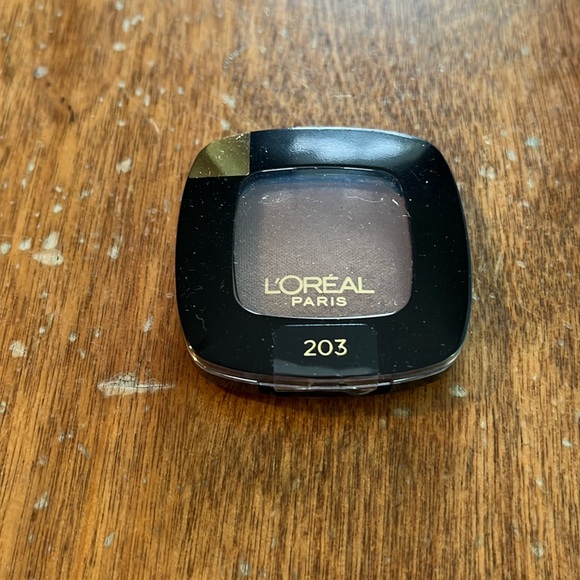 L'Oreal Colour Riche eyeshadow - 203 café au lait- new! - Picture 1 of 2